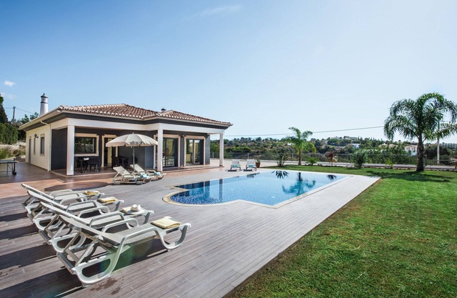 Monte dos Avós - Spacious villa located in a quiet place with private pool