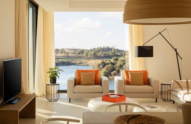 Monte Rei 3 bed Penthouse Apt