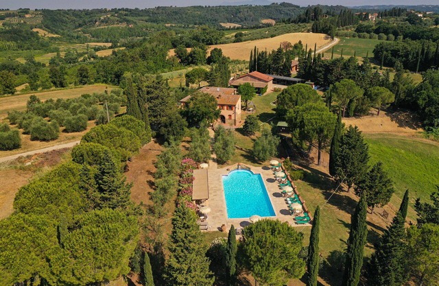 Montelopio 1 - Apartment with swimming pool