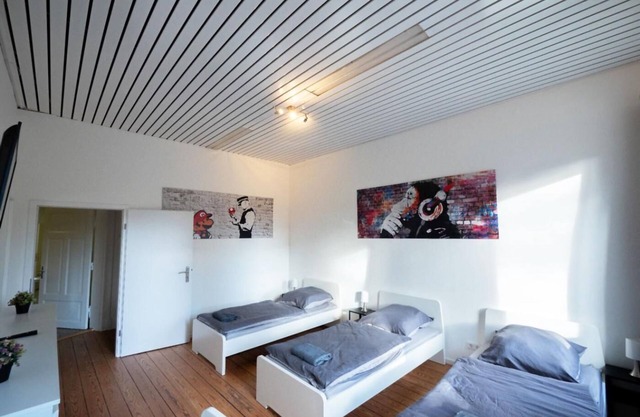 Monteurwohnung für 8 Personen in Gülzow – WLAN, Aufenthaltsraum, Parkplatz, Nähe Hamburg - RZ02a