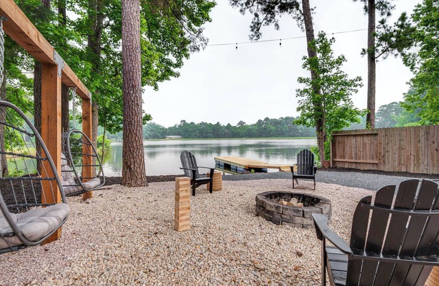 Montgomery Home w/Pond Access, Fire Pit & More!