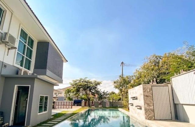 Monthly Rental Special Price! Lakeside Pool Villa.
