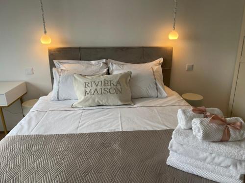 Moon Apartment