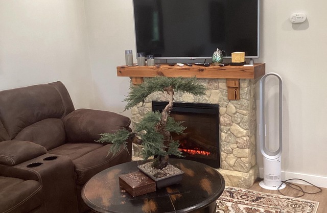 Morning Glory /Complete house 5 Bedrooms 2 full Baths/Truly a Hidden Gem.
