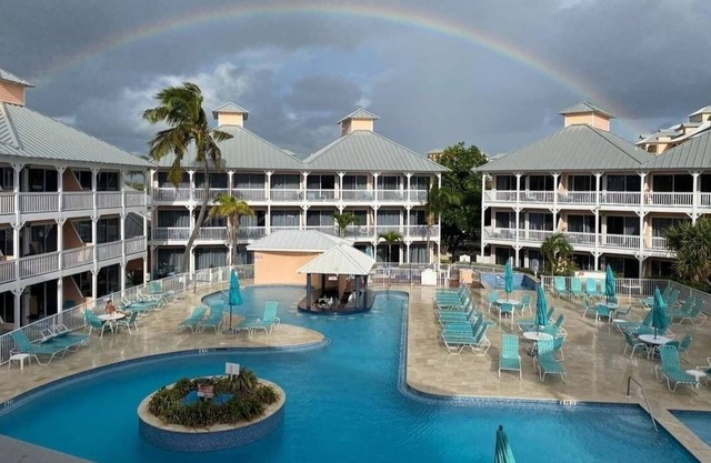 Morritts Tortuga club resort , family friendly pool view /beach front