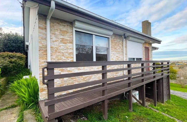 Morwell Pet friendly 3 BRMS Rental home Free Parking Wifi