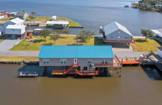 Moss Lake retreat