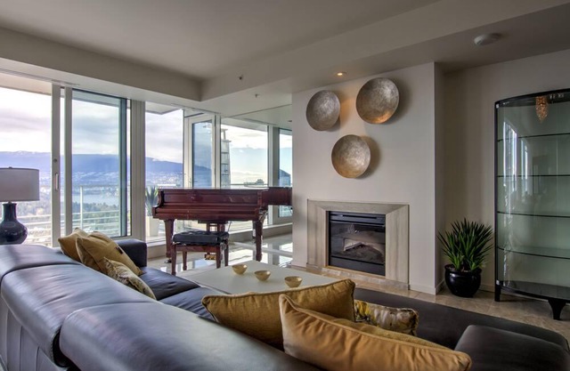 Most Luxury unit in Vancouver with Million $ Views In Coal Harbour !