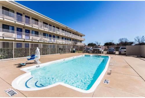 Motel 6-Garland, TX - Dallas