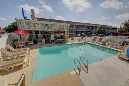 Motel 6-San Antonio, TX - Northwest Medical Center
