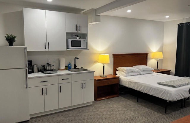 Motel Condo | Monthly Disc | Fast Wi-Fi -7