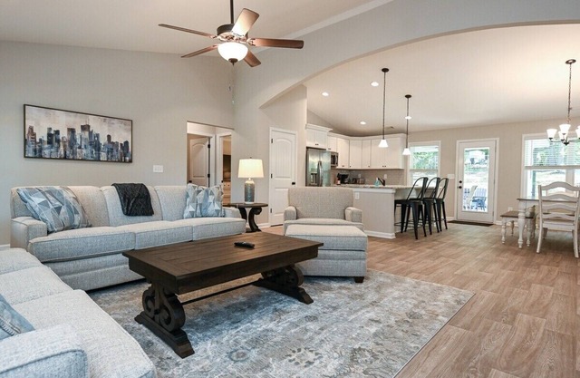 Mount Olive Cottage Close to Commerce Shopping
