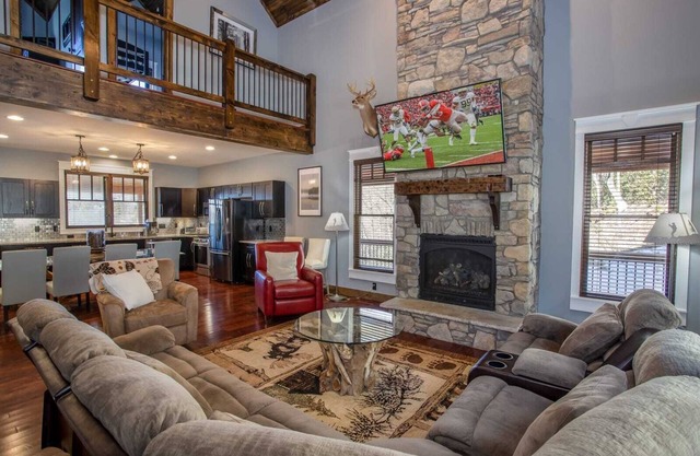 Mountain Cottage with Scenic Views and Four Sleeping Areas