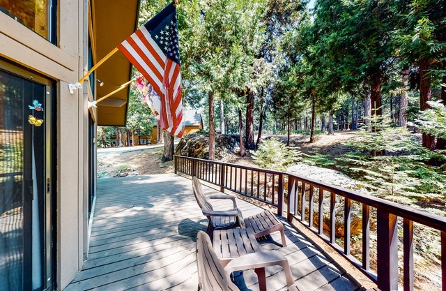 Mountain home with central heat, grill, multiple decks & wall of windows