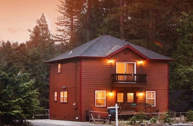 Mountain House Located near Pinecrest and Dodge Ridge