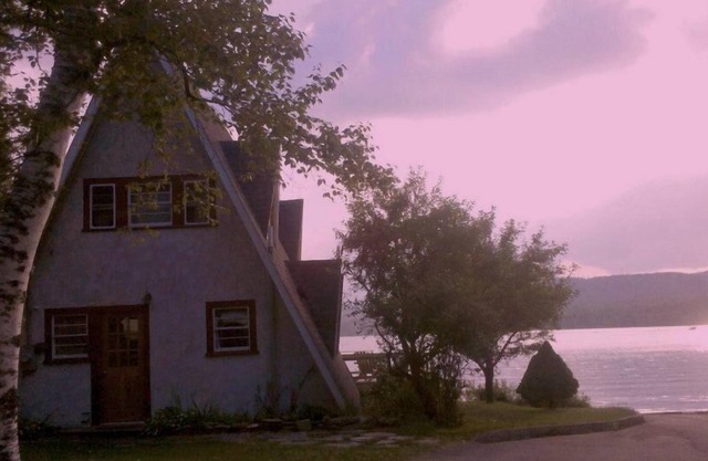 Mountain Lake Chalet