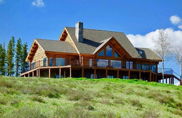 Mountain Lake Lodge - Scenic, Spacious, and Cozy