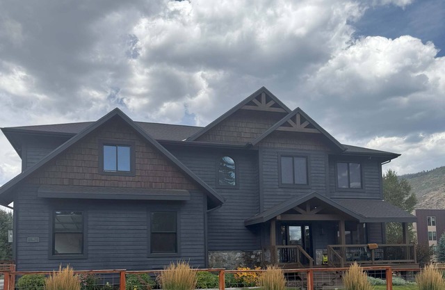 Mountain Lodge Oasis w Hot Tub-Willits Town Center