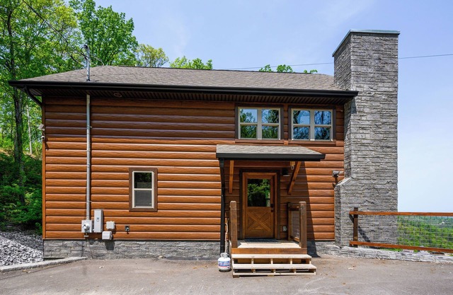 Mountain Magic: The Perfect Romantic Cabin Getaway