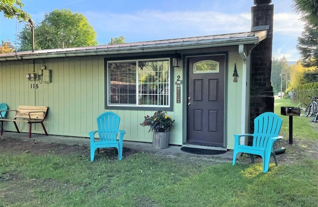 Mountain View | 1 Bed, 1 Bath