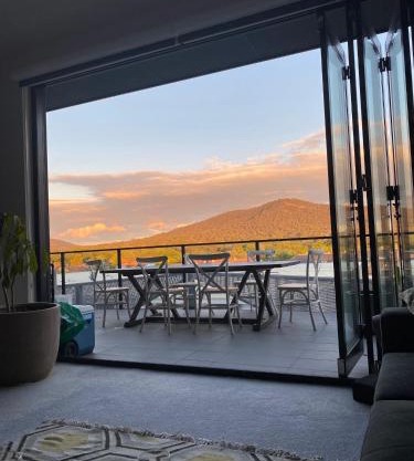 Mountain View City Center Apartment with BBQ
