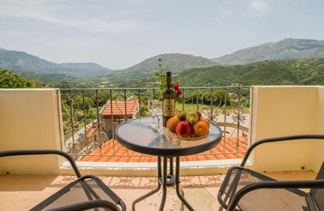 Mountain View Rooms for 19 people