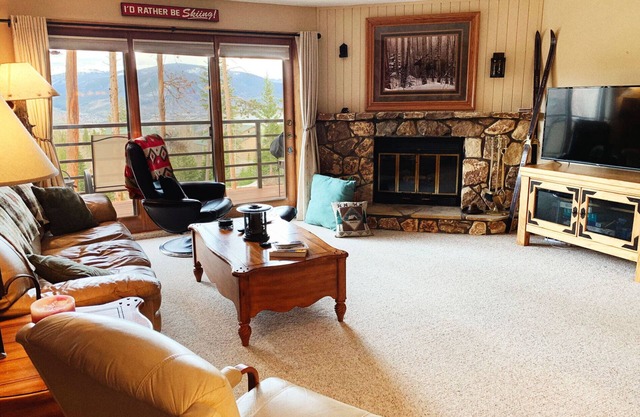 MountainView Condo – 2BR/2BA with Stunning Views and Amazing Amenities!