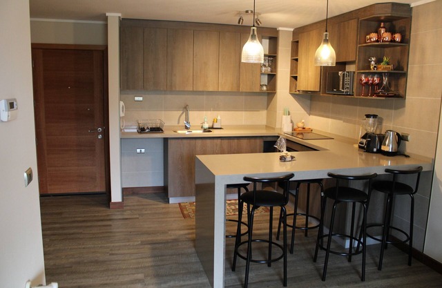 MPHC304 Apartment Overlooking a Quiet Street and Residential Neighborhood