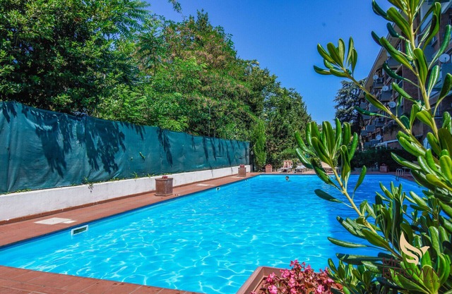 Mr Brown Aurelia Resort with pool