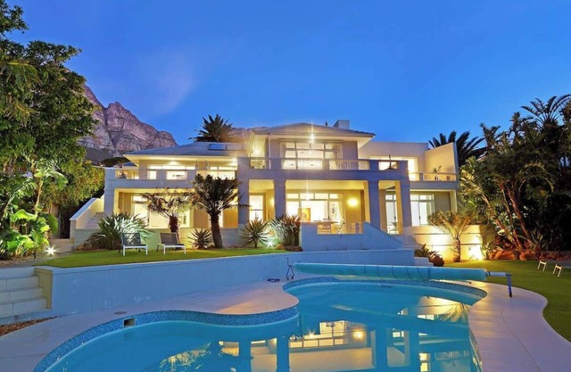 Msangasanga - Superb family Villa in Camps Bay
