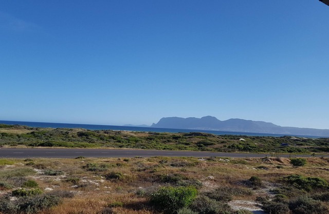 MUIZENBERG SEA VIEW APARTMENT