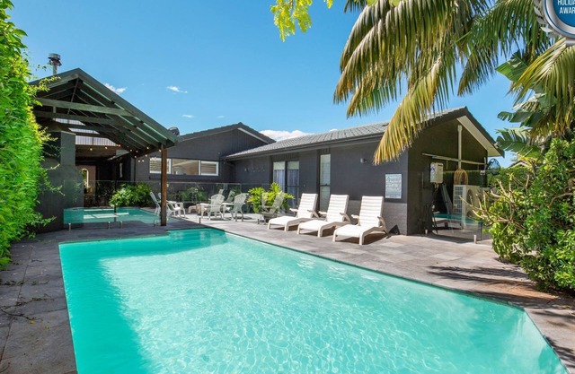 Mulberry House - Pet Friendly with Swimming Pool