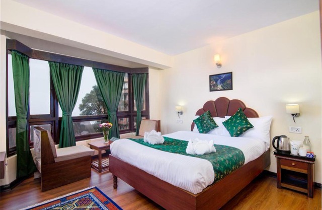 Muscatel BhumSang - 200 Mts from Mall Road