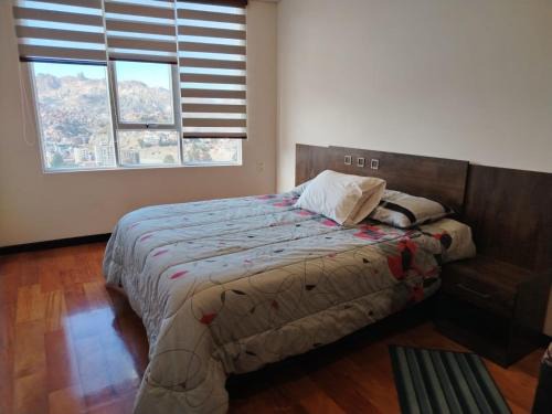 Muy cerca de embajada de Venezuela, moderno y acogedor apartamento