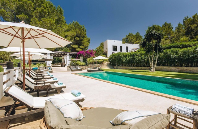 My Rental Homes - Villa Gold with pool and outdoor covered living-dining area