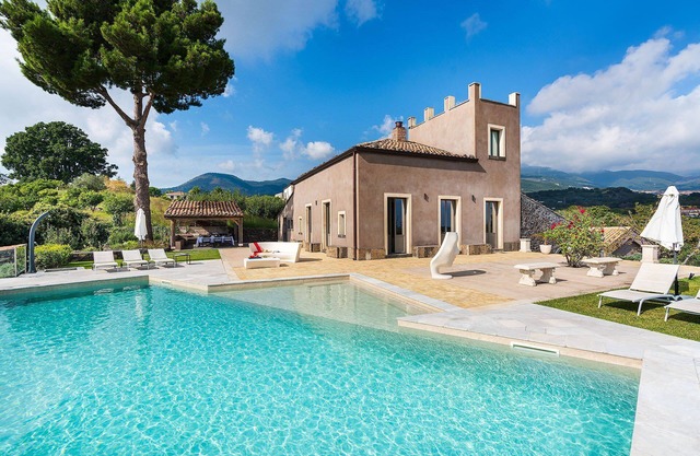 My Rental Homes - Villa Magical Tower with pool with panoramic views and Spa Area
