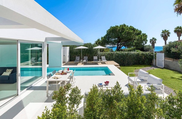 My Rental Homes - Villa Zora with pool, garden, parking space