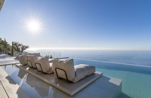 Mythea - Four Bedroom Villa, Sleeps 8