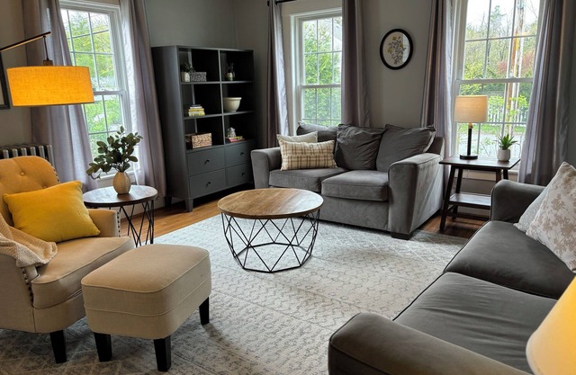 n4-Bedroom Historic Retreat in Centr NH – Perfect for Year-Round Gatherings!