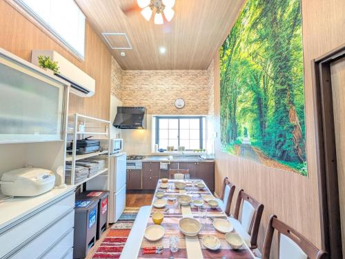 Nagoya Station is 17 minutes by car parking for 2 cars! Up to 11 people pets welcome!