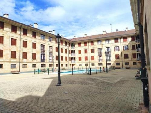 Nahia Ezcaray - Apartamento Familiar para 6 personas con piscina y parking en Ezcaray