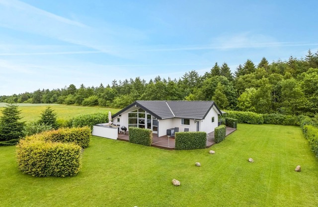 "Naimi" - 30km from the sea by Interhome