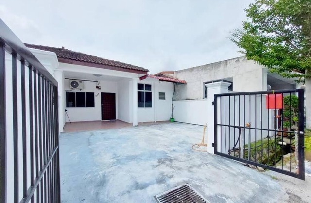 NAJHAN HOMESTAY : Berehat macam kek ghumah yo.