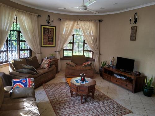 Namangi Cottage, Country Living in Dar