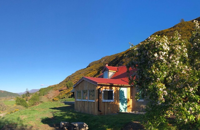 NAN'S COTTAGE, family friendly, character holiday cottage in Beauly