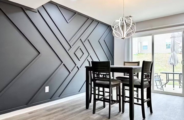 "NASHVILLE'S HIDDEN GEM" 3-bedroom house 10 Min from town Nashville!