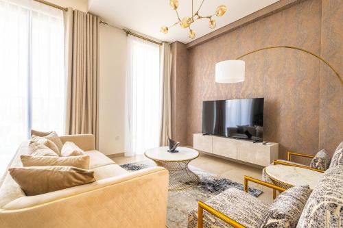 Nasma Luxury Stays - Charming Villa in Al MinaArab with Private Patio
