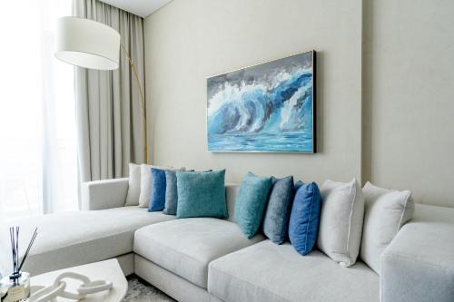 Nasma Luxury Stays - Calming Blues Stylish 1BR in Hayat Island