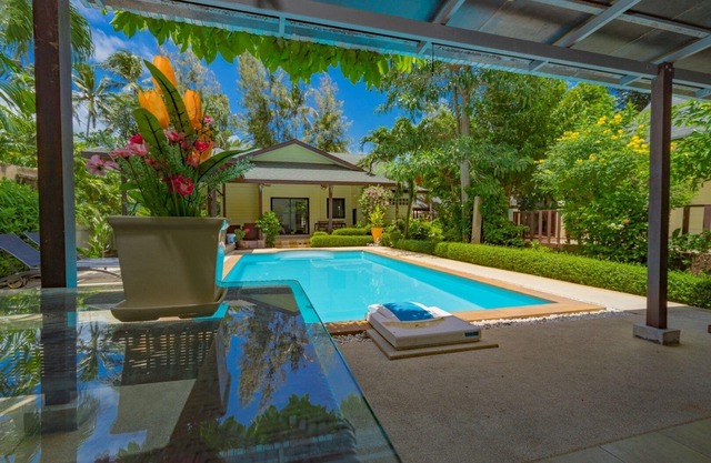Natien Beach Villa (Near Lamai)