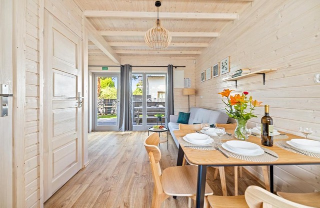 Natura Jantar - Całoroczne domy drewniane